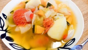 vegetable soup 300x169 - むくみ解消でオススメの食べ物はこの2つ！